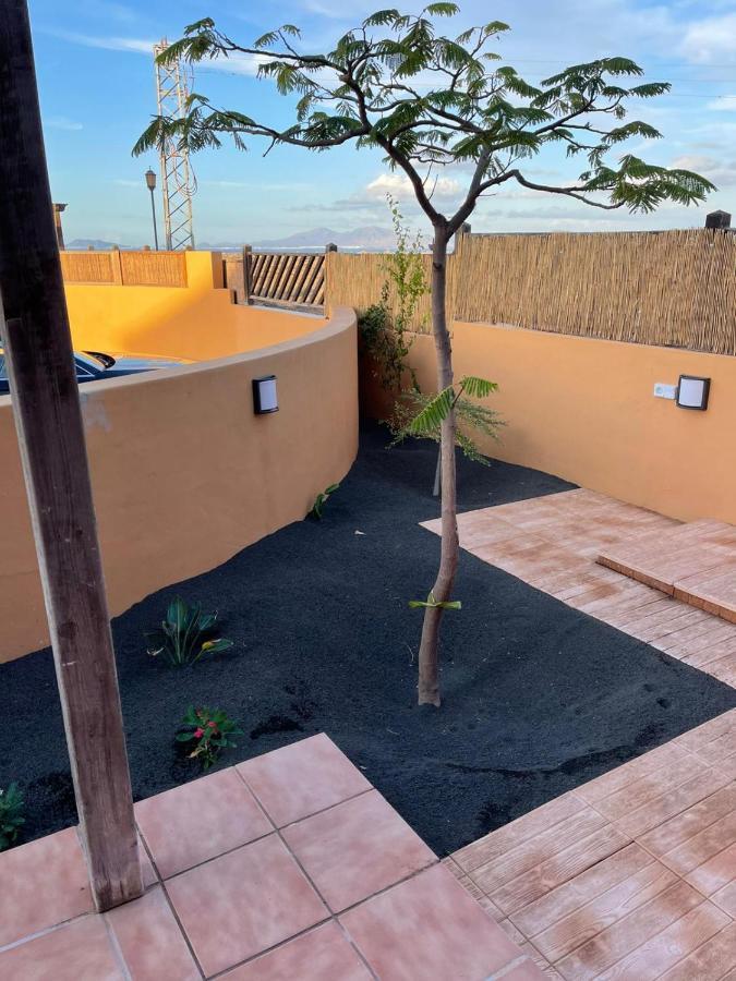 Villa Marie Agradable Y Tranquila Maison Con Piscina Corralejo Exteriör bild