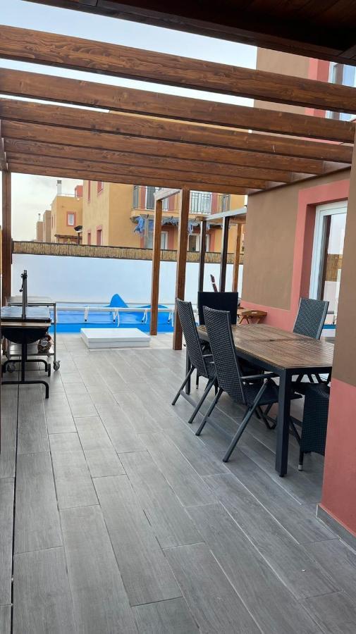 Villa Marie Agradable Y Tranquila Maison Con Piscina Corralejo Exteriör bild